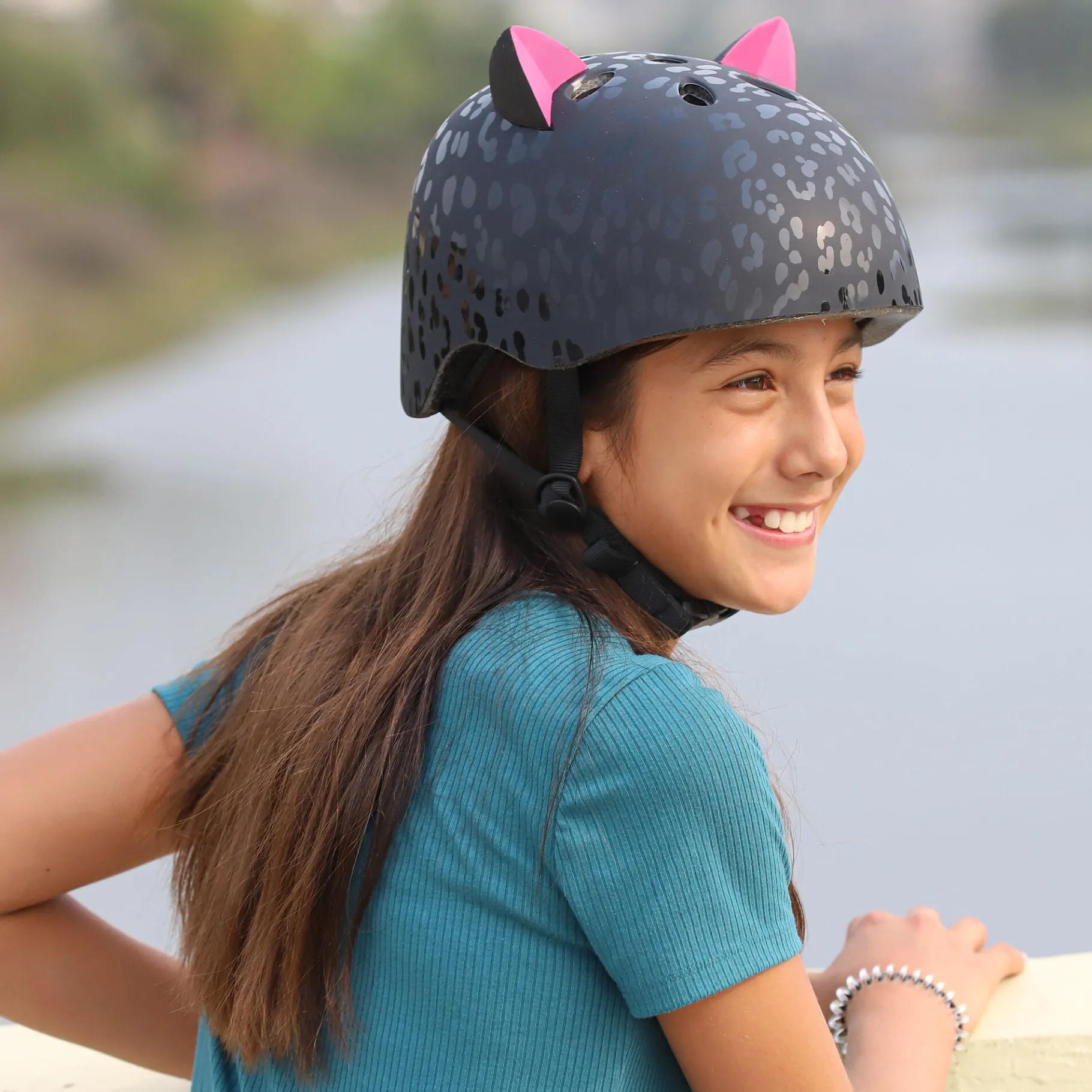 Kids & Youth-Bell Helmets Leopard Kitty Black